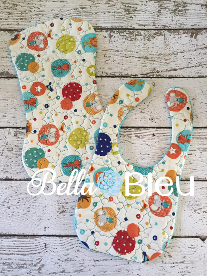 ITH Baby Burp & Bib Set with Teddy Bear Quilting Stipple