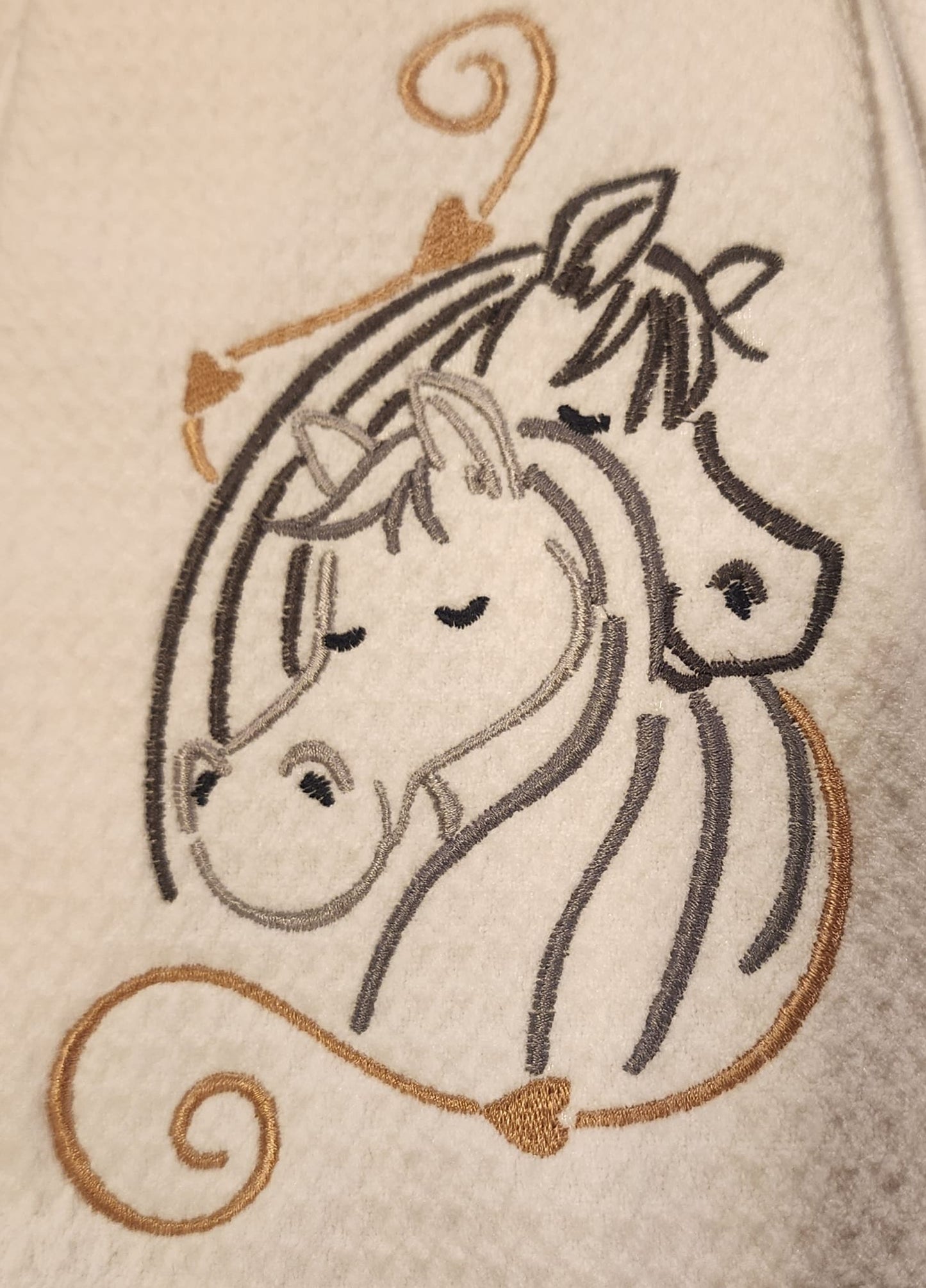 Horses in Love 4 Sizes