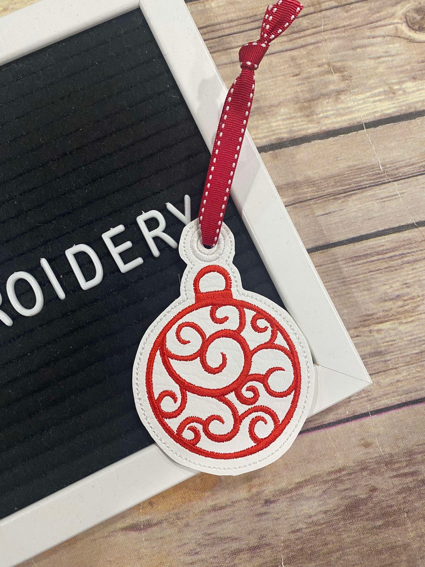 ITH Christmas Ornament 2 Swirl Ornament