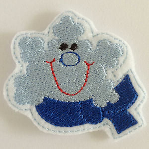 Snowflake Clippie and Bow Center ITH