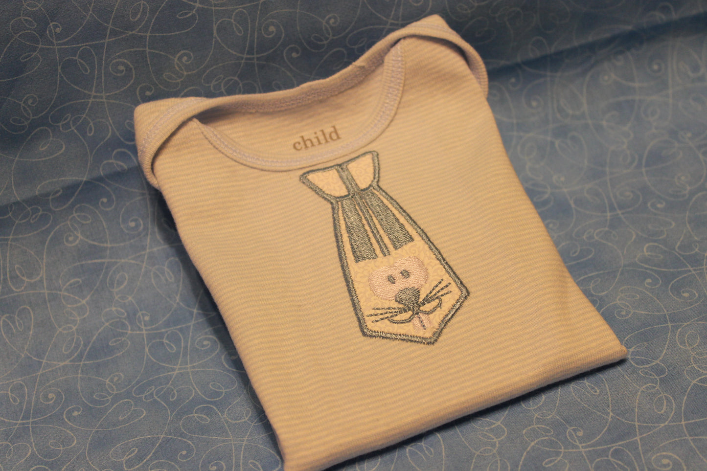 KRD Easter Bunny Instant Tie Applique