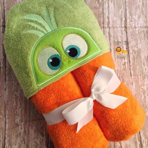 Hatchling Bird Boy ITH Towel Peeker