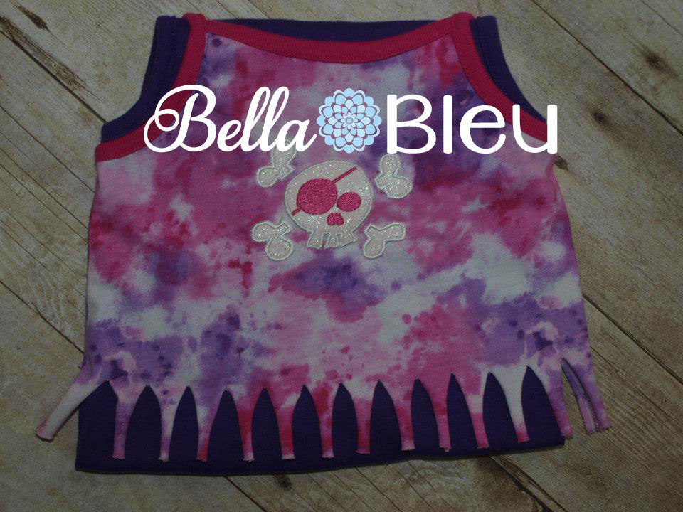 Pirates Skull and Crossbones Machine embroidery applique design