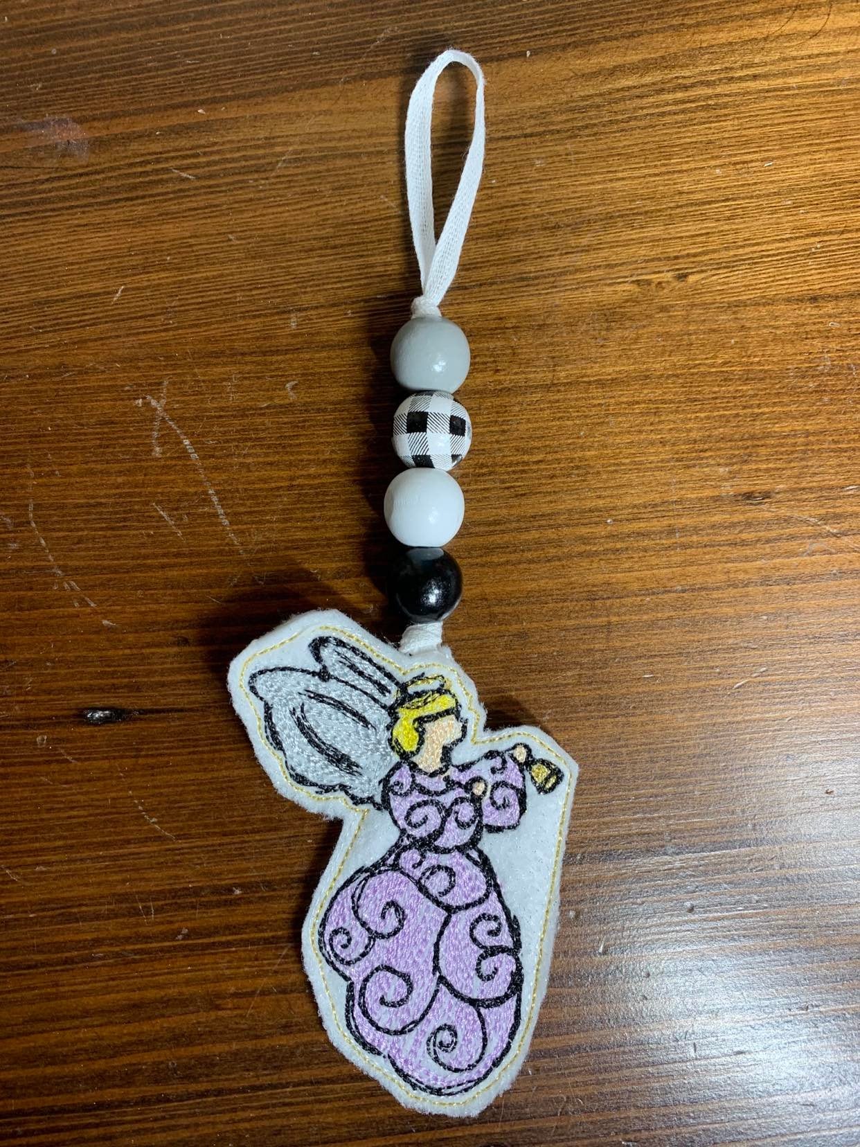 Angel Christmas 8 Ornament ITH