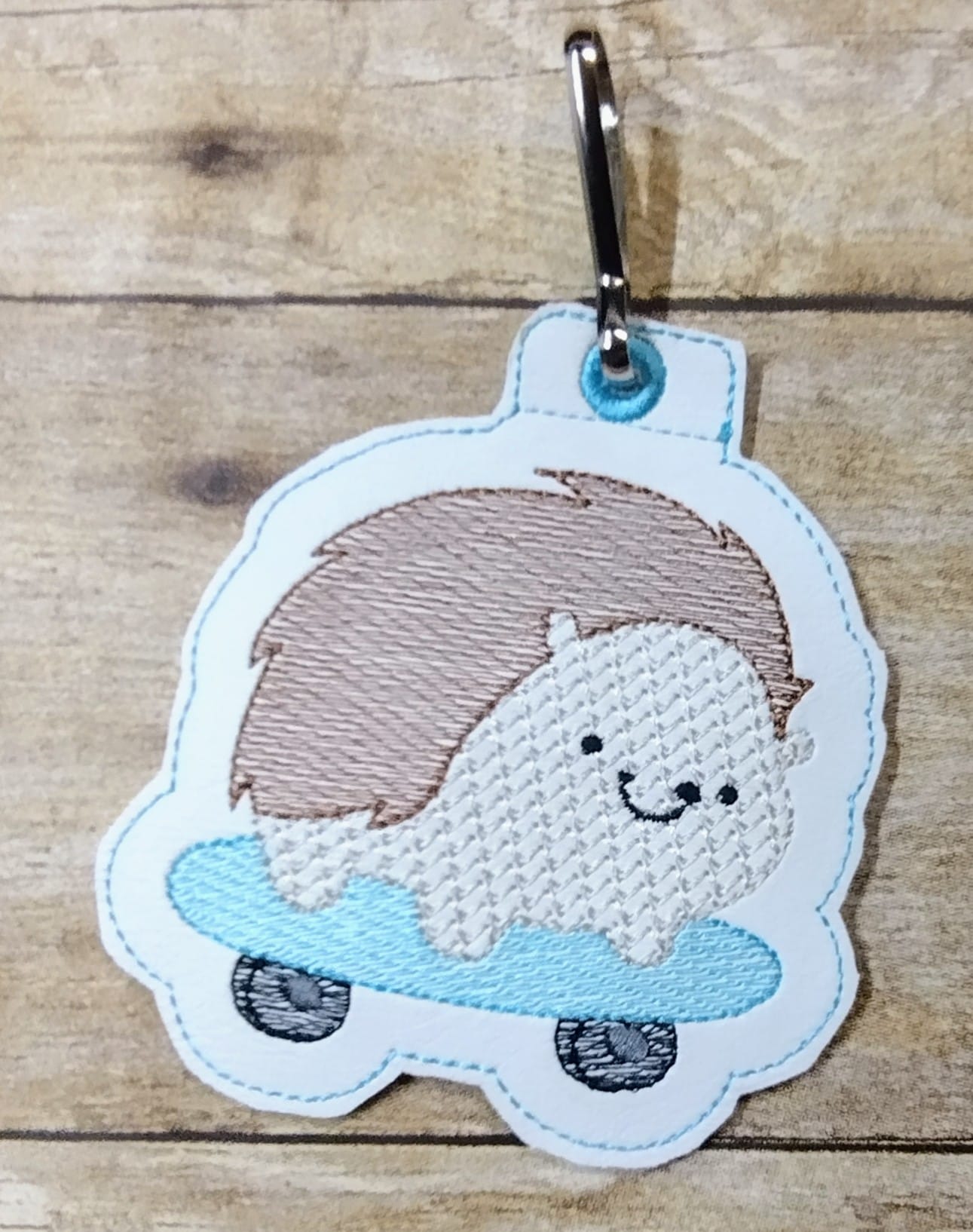 Skateboard Hedgehog ith key charm fob