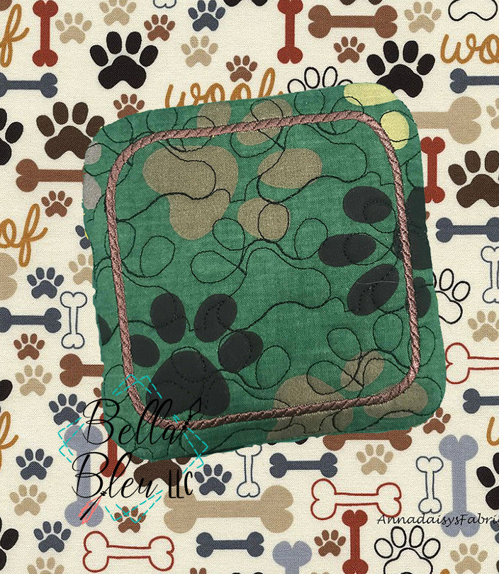 ITH Paw Print Dog Cat Stipple Mug Rug