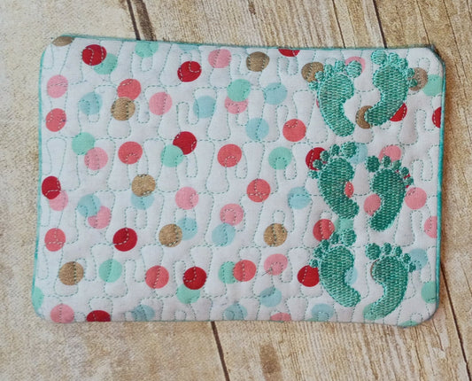 Baby Feet Stipple ITH Mug Rug
