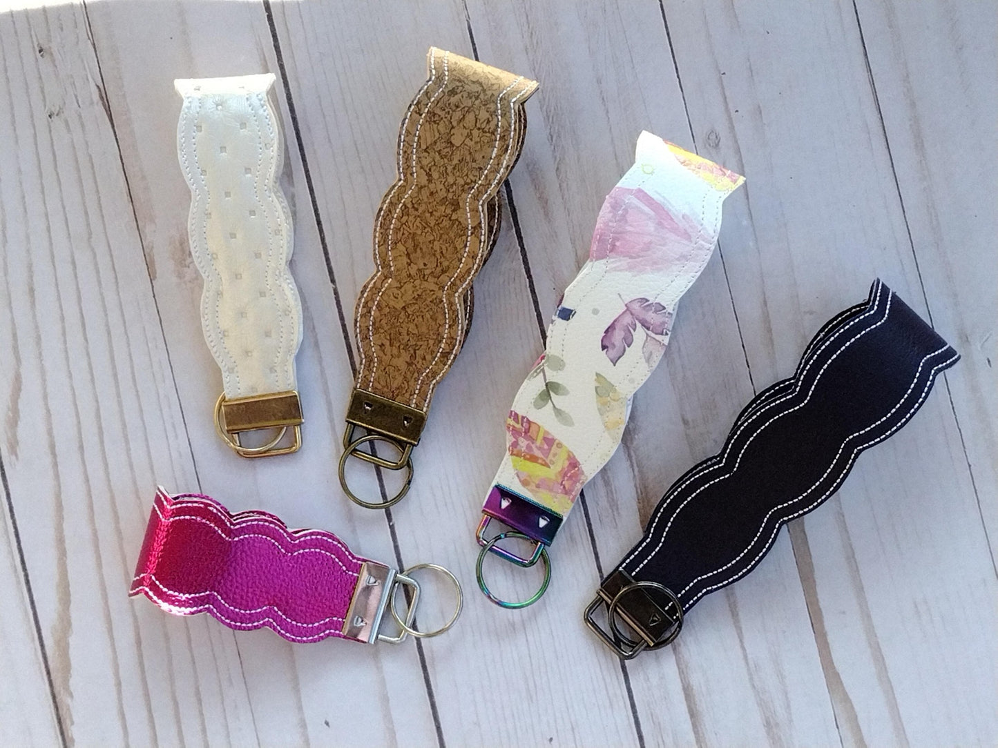 Olivia Key Wristlets ITH