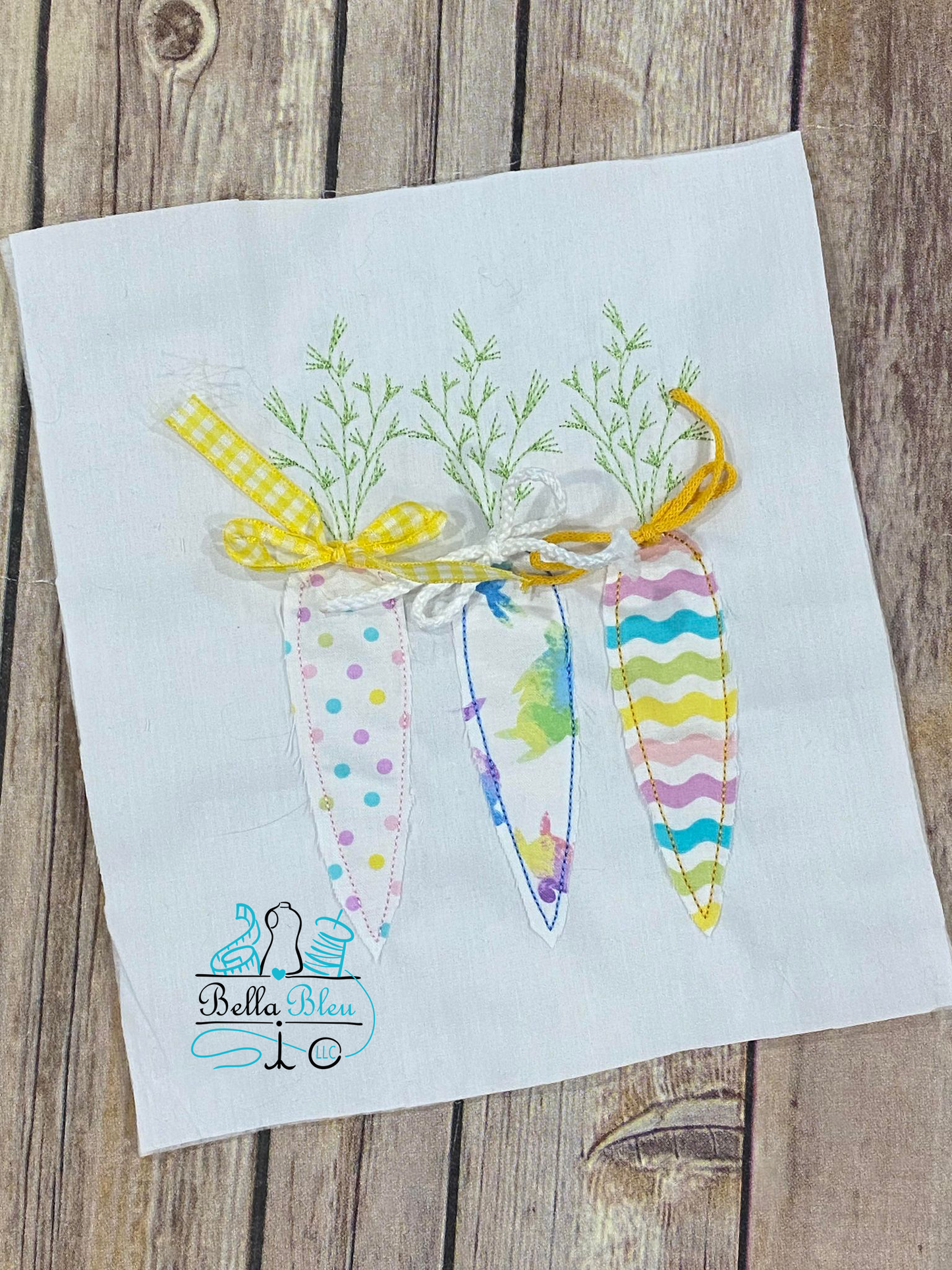 Raggy Carrot Trio embroidery design