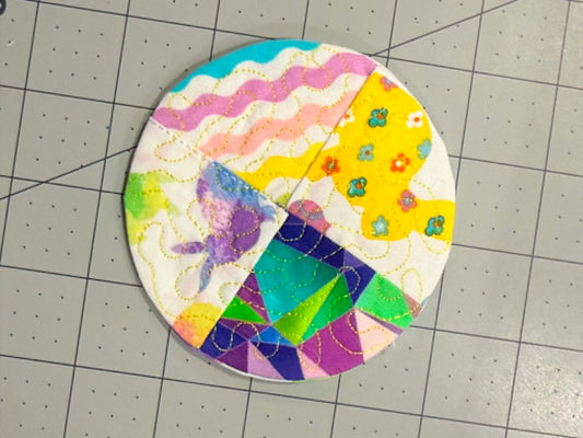 Scrappy Quilt Coaster ITH design