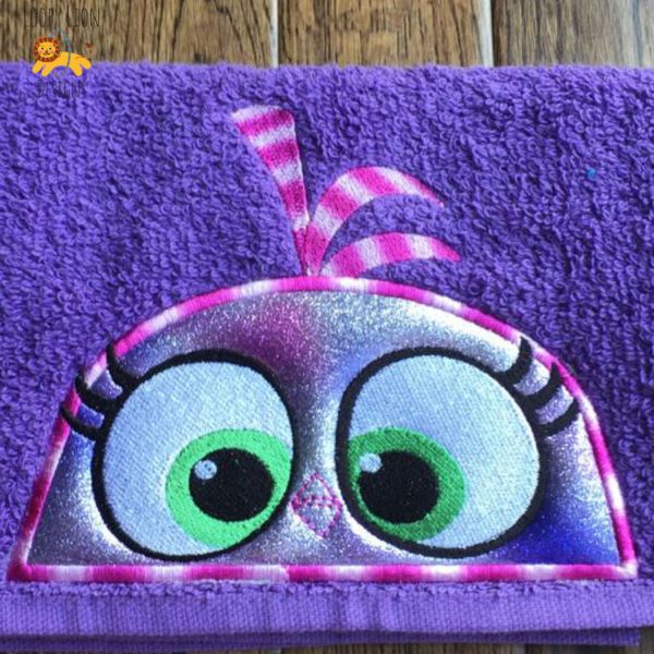 Hatchling Bird Girl ITH Towel Peeker