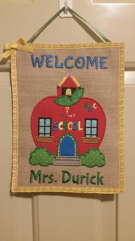KRD Apple Schoolhouse Applique