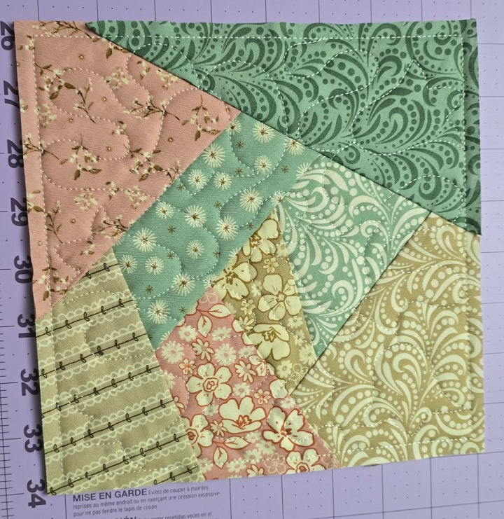 Crazy Quilt Block with Tulip Stipple 6 sizes
