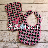 ITH In The hoop Baby Bib with Fleur De Lis Quilting Stipple Pattern Machine Embroidery Design 5 sizes