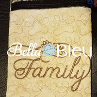 ITH In The Hoop Purse with Cat Dog Paw Prints Quilting Stipple Zipper Bag