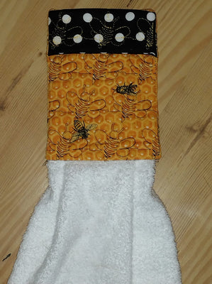 ITH Bumble Bee Stipple Towel Handle Topper