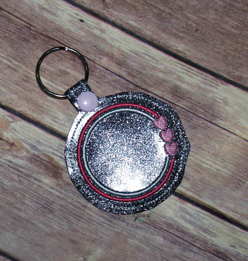 ITH Circle with Hearts Key fob