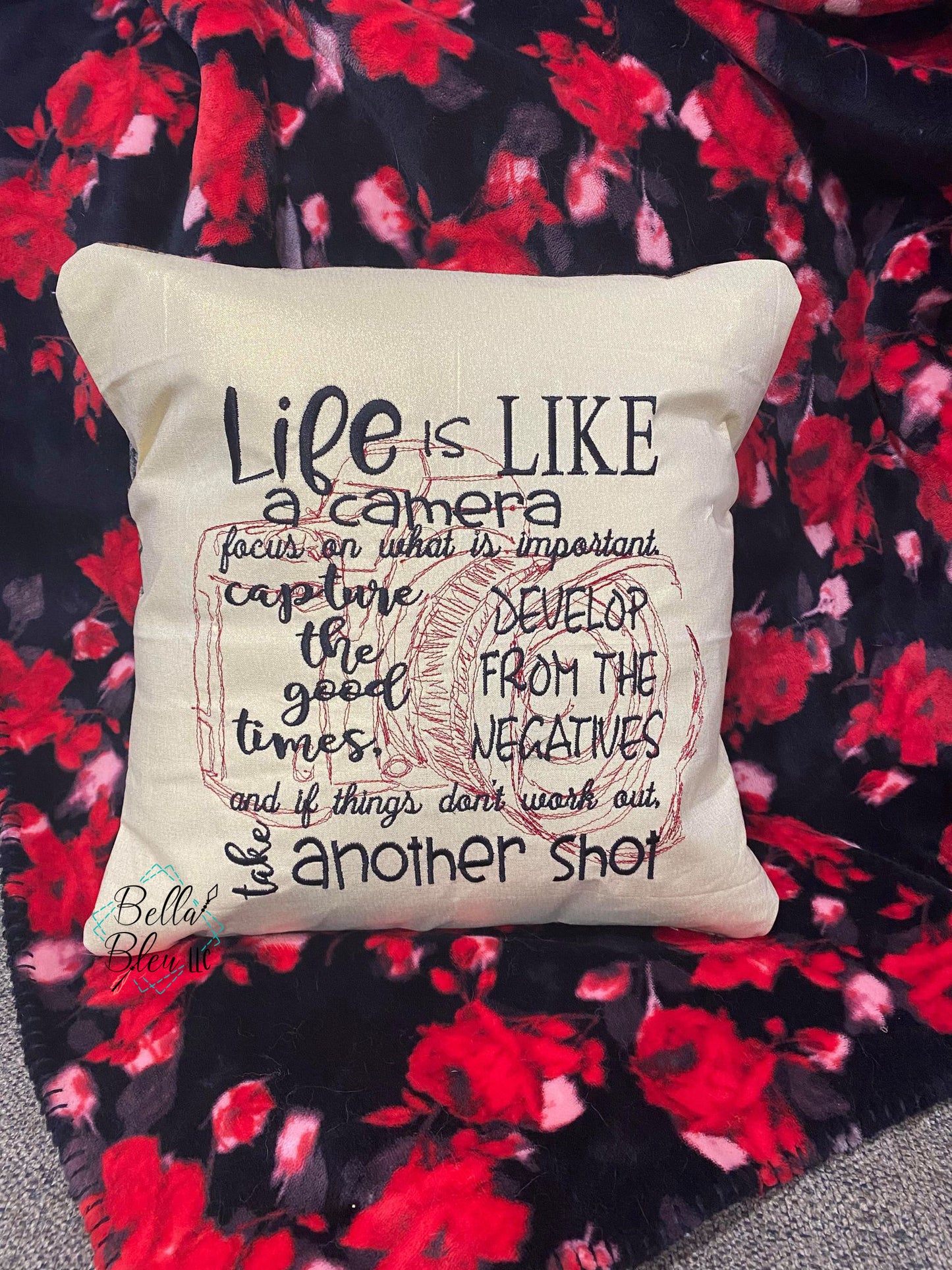 Life is like a Camera Saying Scribble