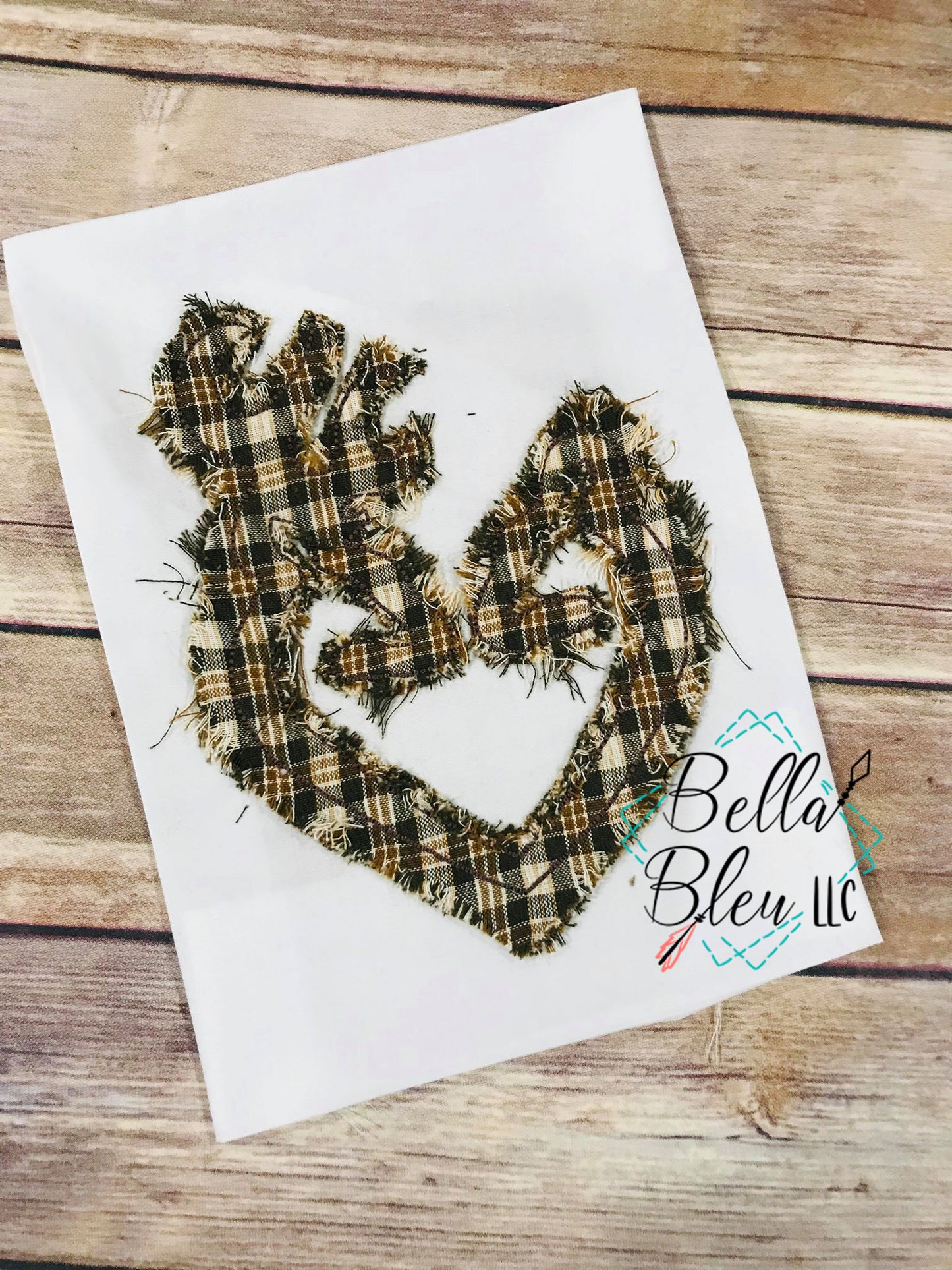 Deer Heart Raggy Applique - Deer Hunting Embroidery Design